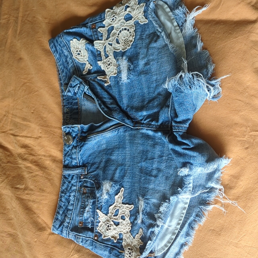 American Eagle High Rise Festival Shorts